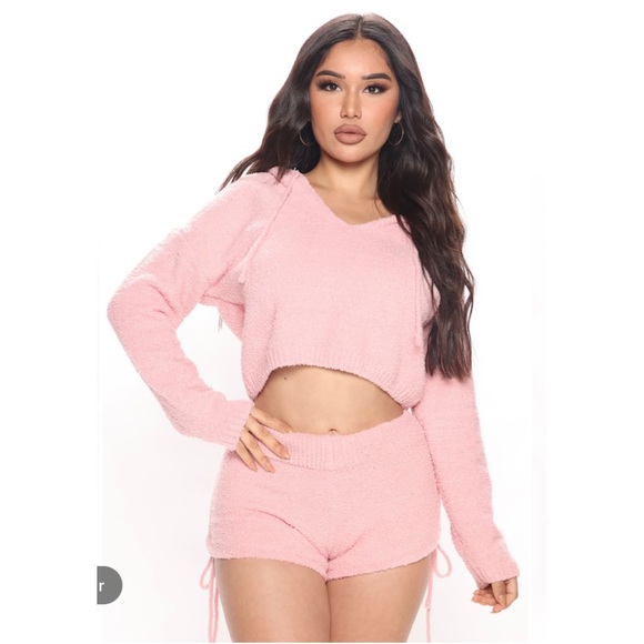 Fashion Nova Pants - NWT- Fashion Nova So Cozy Sweater Short Set Rose